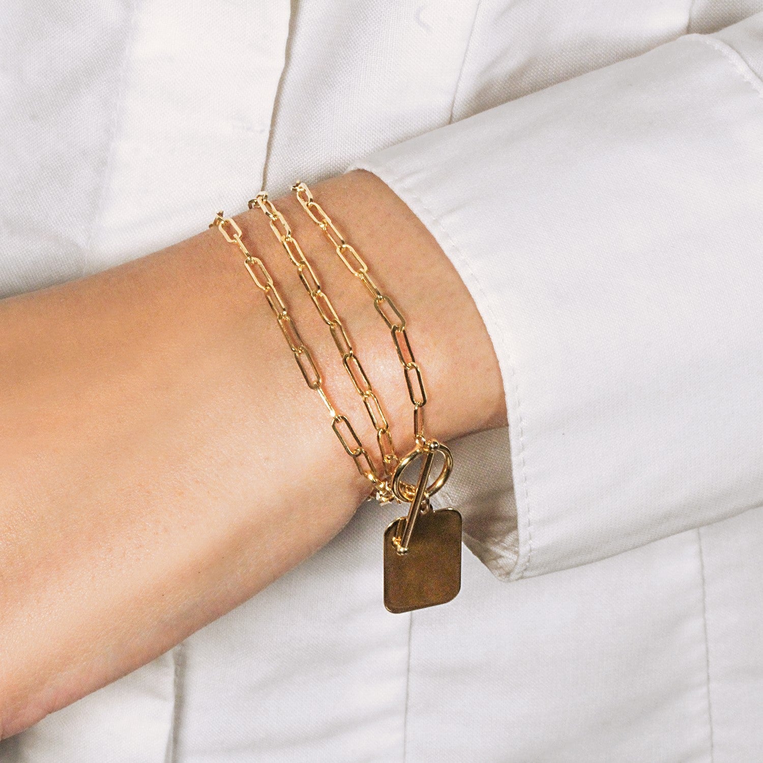 14k Yellow Gold Paperclip Chain Necklace with Rounded Rectangle Pendant - Coolpeacock